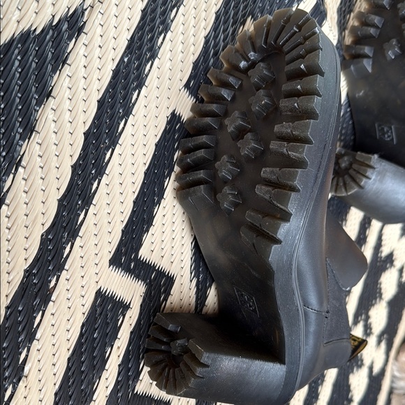 Dr. Martens Black Heeled Chelsea Boots - Picture 6 of 9